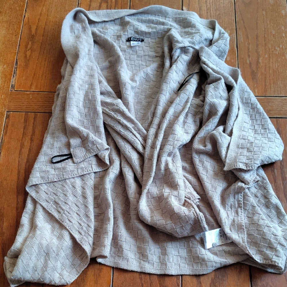 Venus Textured Beige Cardigan